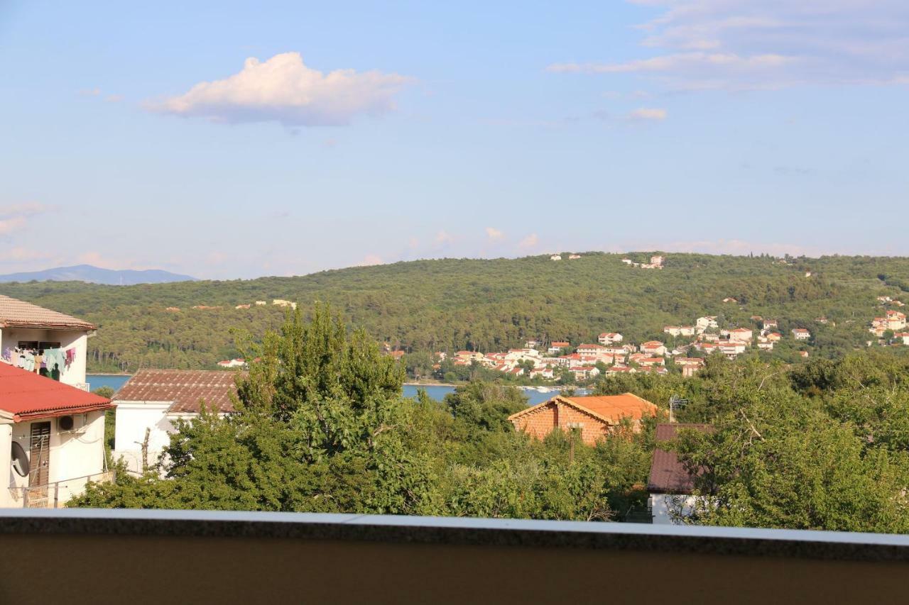 Apartment Samsa Mirica Čižići Esterno foto