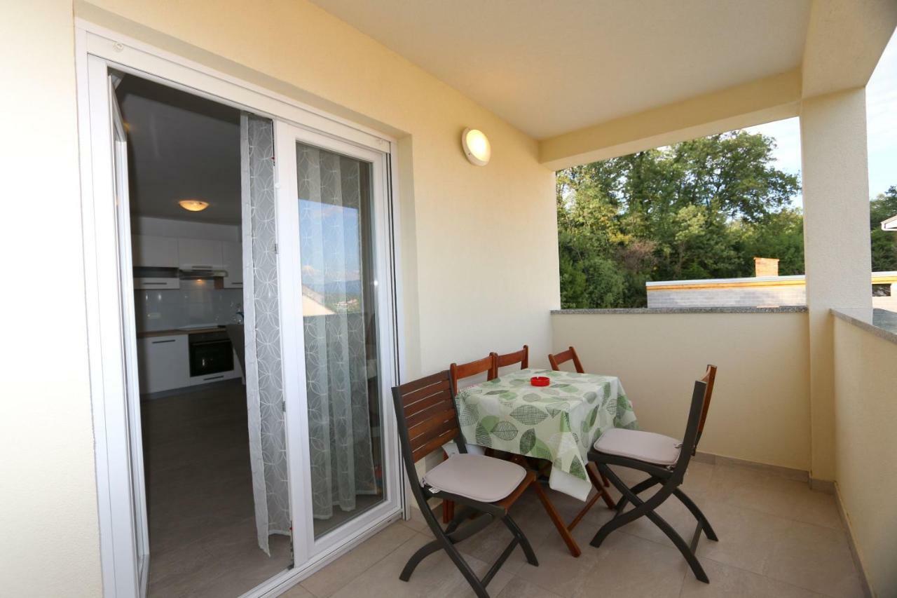 Apartment Samsa Mirica Čižići Esterno foto