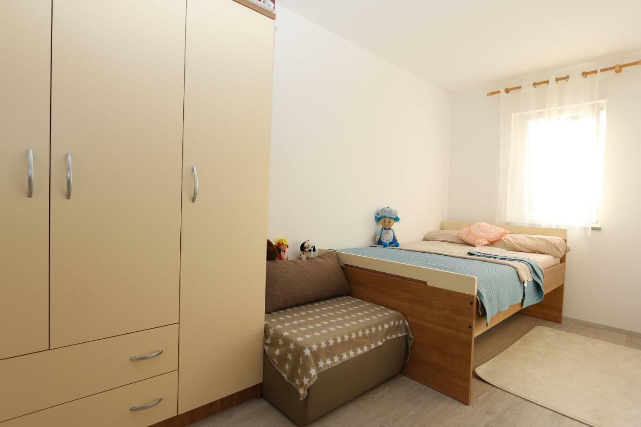 Apartment Samsa Mirica Čižići Esterno foto