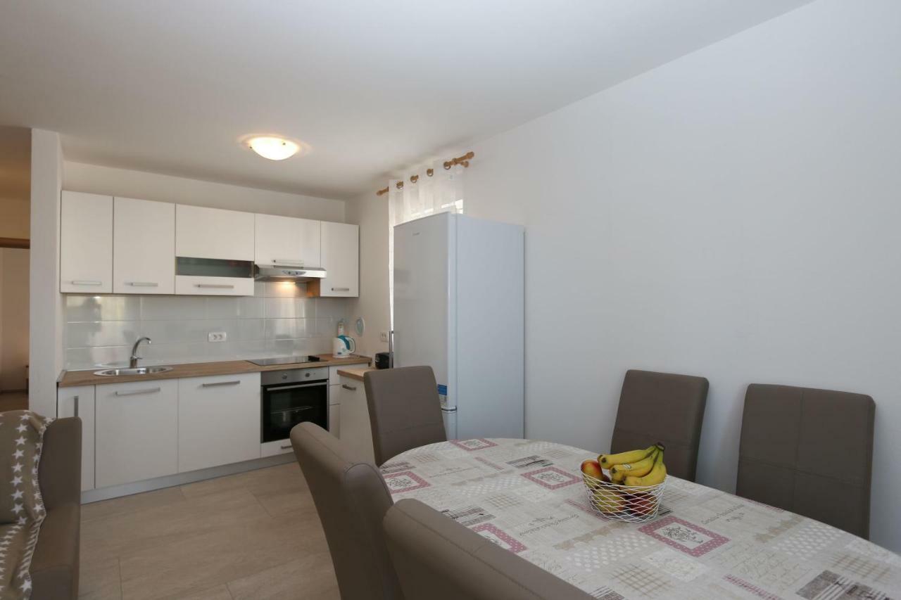 Apartment Samsa Mirica Čižići Esterno foto